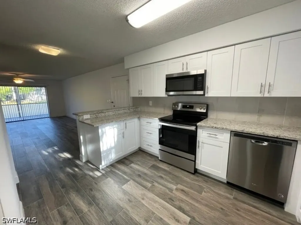 2190 Arbour Walk Circle Naples FL 34109