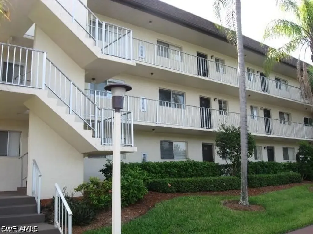 1004 Manatee Road Naples FL 34114