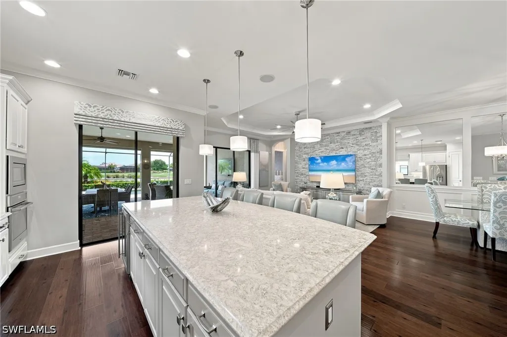 9392 Terresina Drive Naples FL 34119