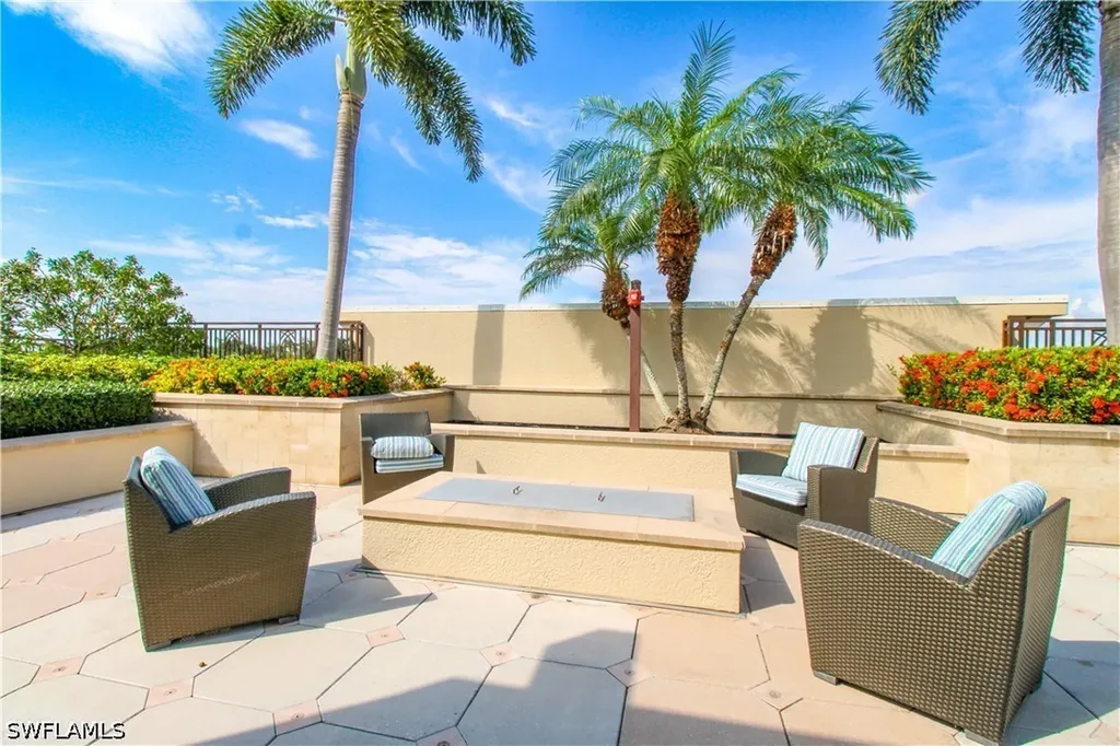 9123 Strada Place Naples FL 34108