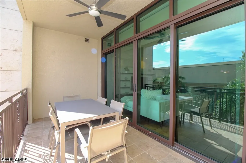 9123 Strada Place Naples FL 34108
