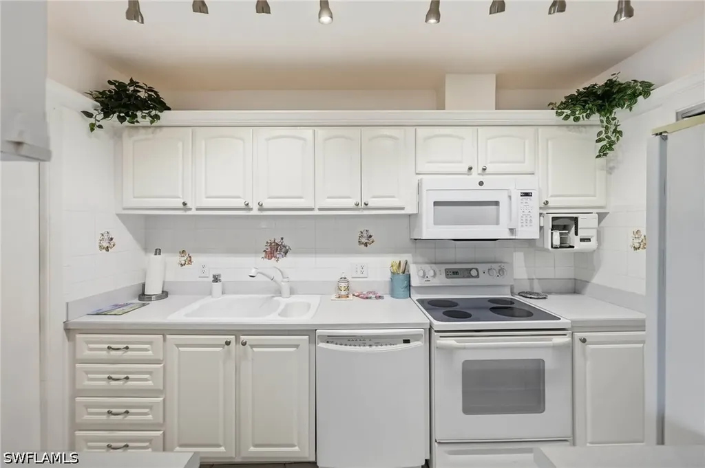 788 Park Shore Drive Naples FL 34103