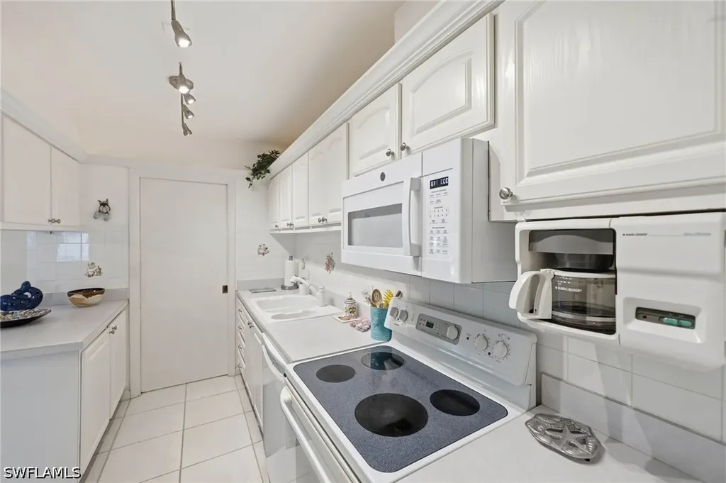 788 Park Shore Drive Naples FL 34103