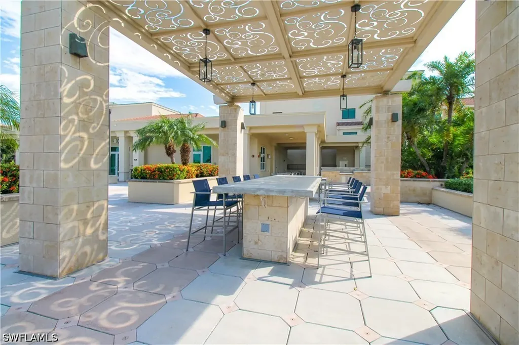 9123 Strada Place Naples FL 34108