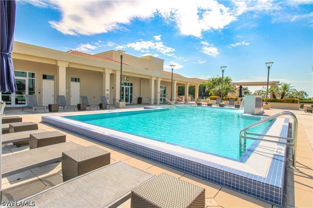 9123 Strada Place Naples FL 34108