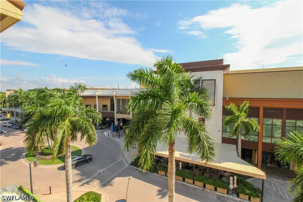 9123 Strada Place Naples FL 34108