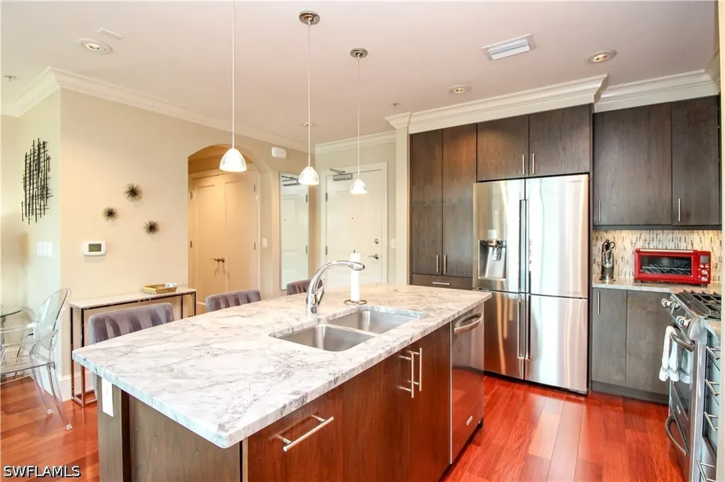 9123 Strada Place Naples FL 34108