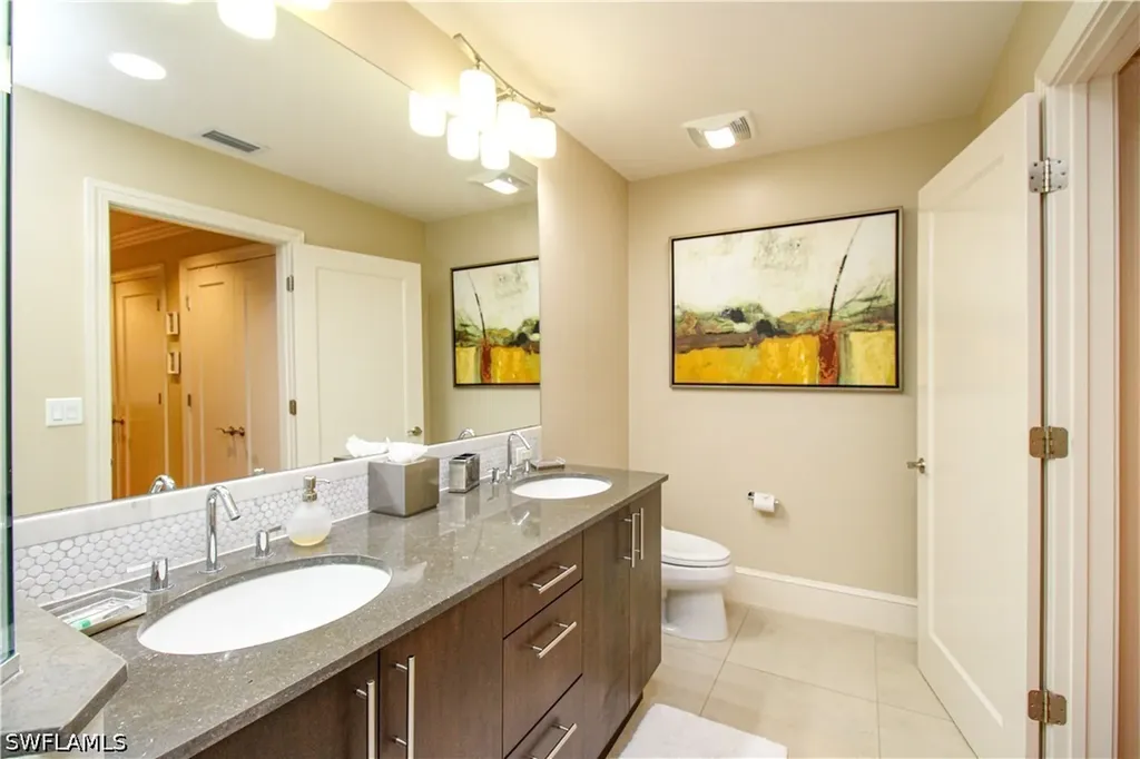 9123 Strada Place Naples FL 34108