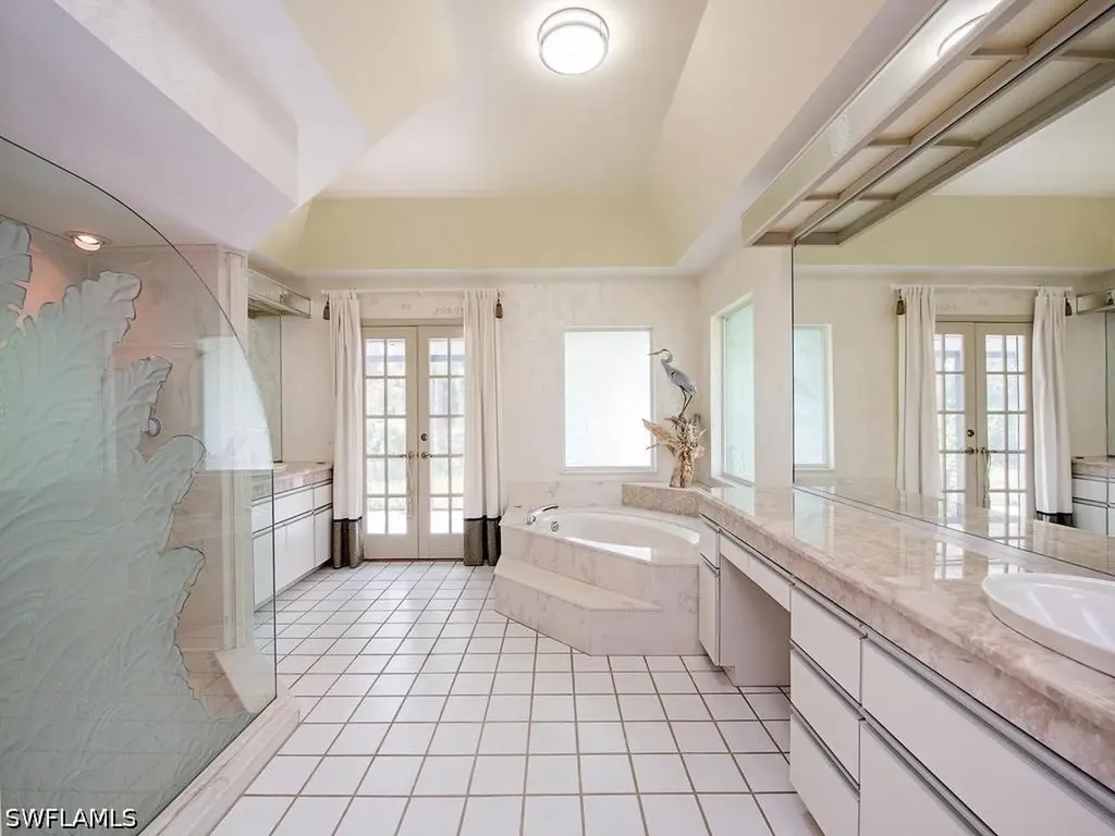 1926 Princess Court Naples FL 34110