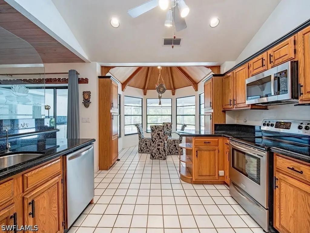 1926 Princess Court Naples FL 34110