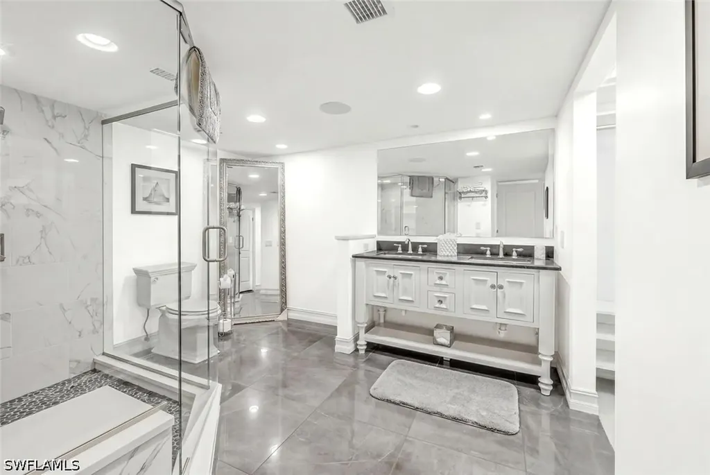 2381 Gulf Shore Boulevard N Naples FL 34103