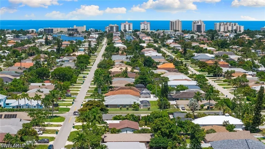 715 106th Avenue N Naples FL 34108
