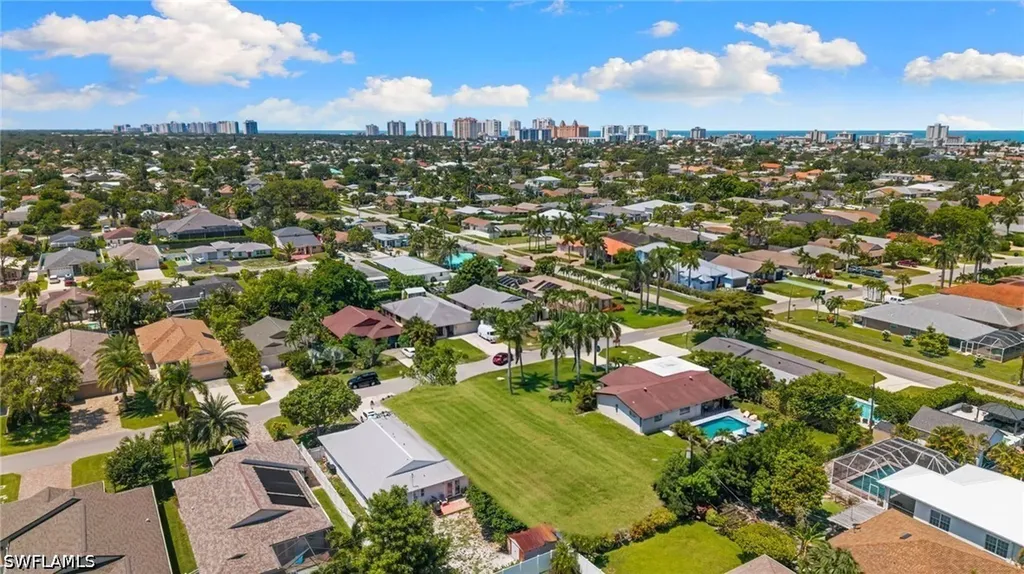 715 106th Avenue N Naples FL 34108