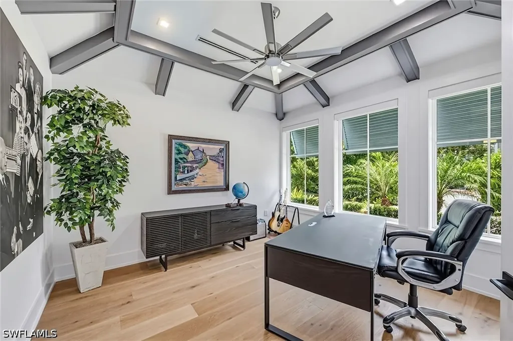 692 Banyan Boulevard Naples FL 34102