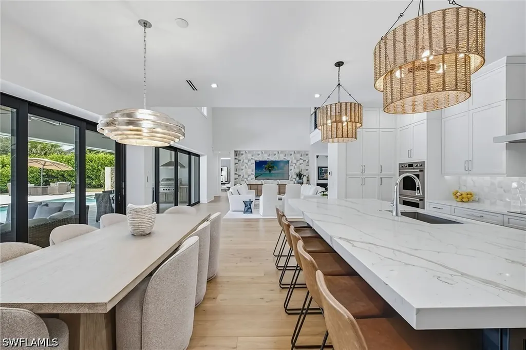 692 Banyan Boulevard Naples FL 34102