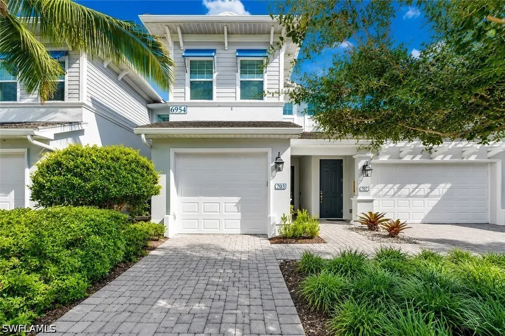 6954 Avalon Circle Naples FL 34112