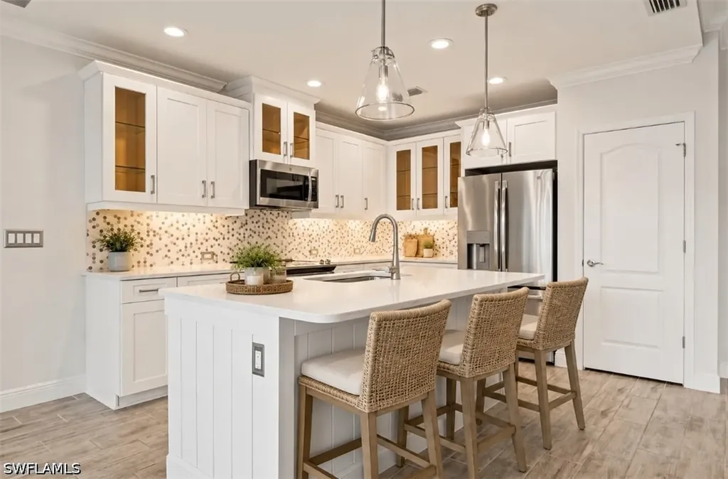6954 Avalon Circle Naples FL 34112