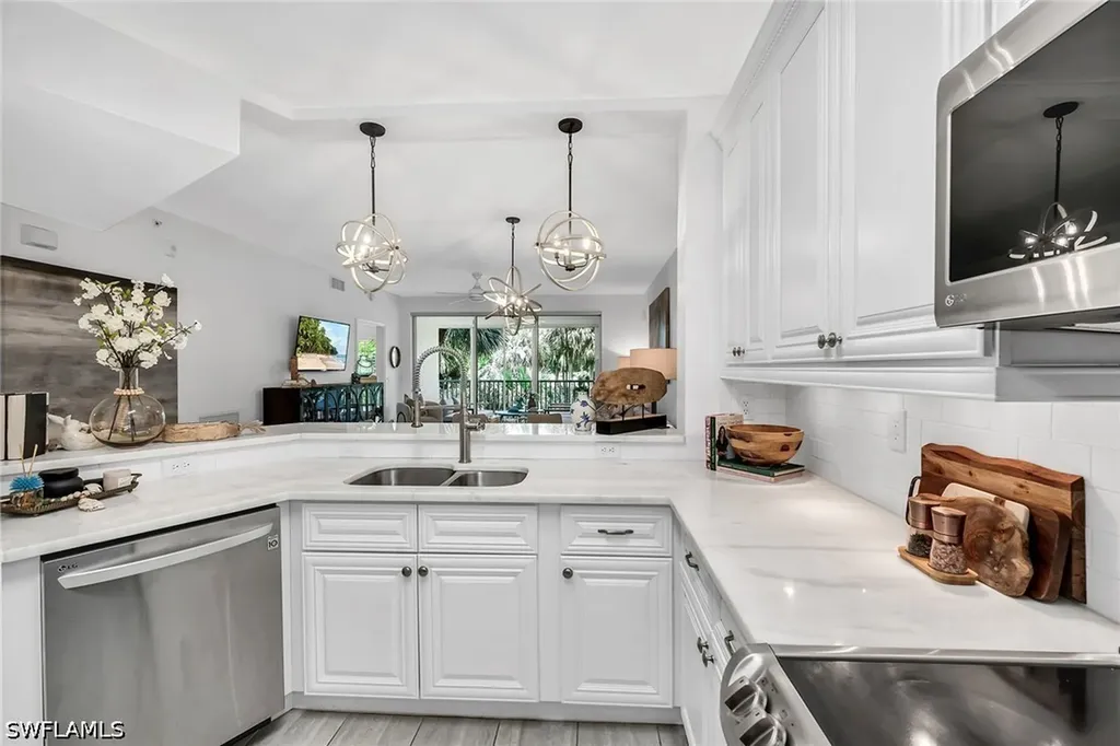 7671 Pebble Creek Circle Naples FL 34108