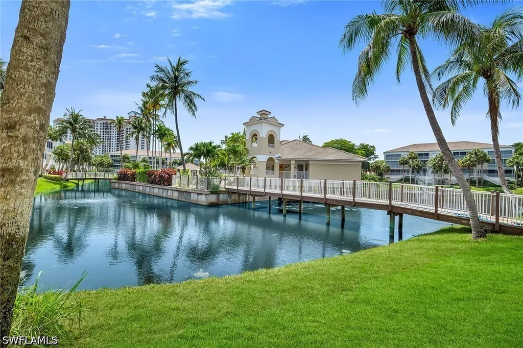 7671 Pebble Creek Circle Naples FL 34108