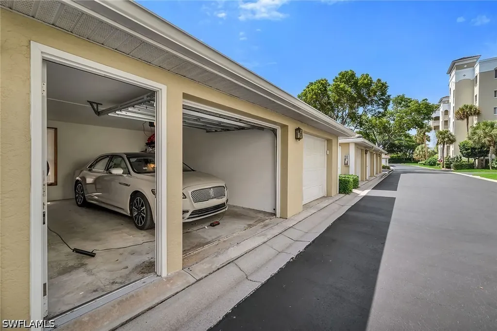 7671 Pebble Creek Circle Naples FL 34108