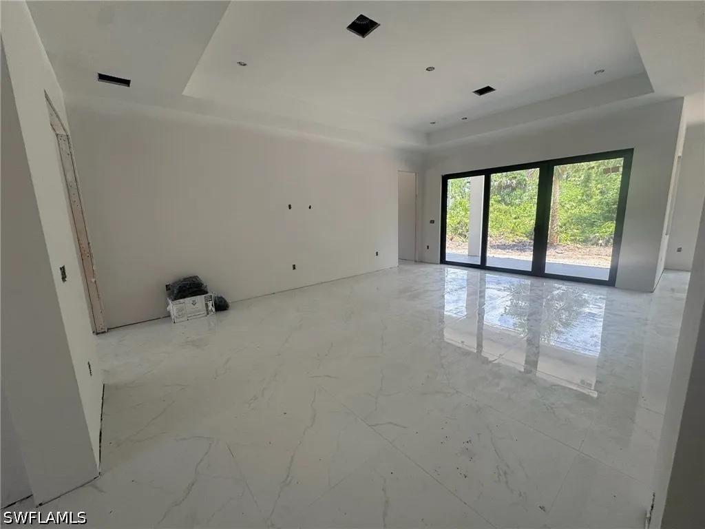 2946 18th Avenue NE Naples FL 34120