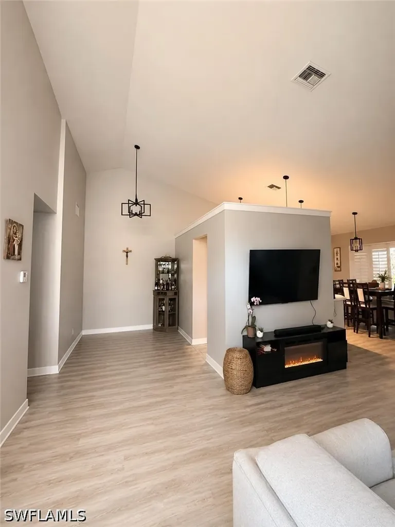 113 Bristol Lane Naples FL 34112
