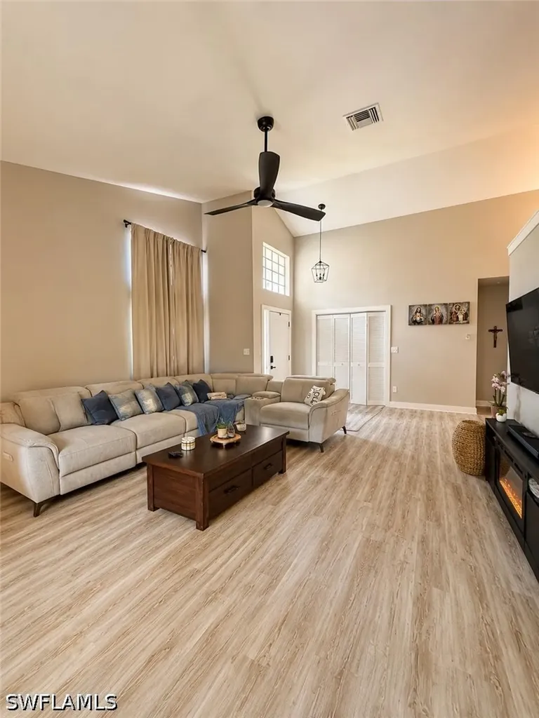 113 Bristol Lane Naples FL 34112