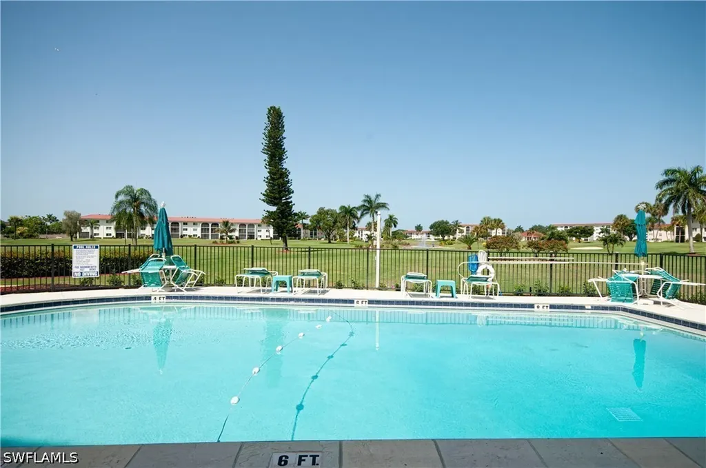 21 High Point Circle E Naples FL 34103