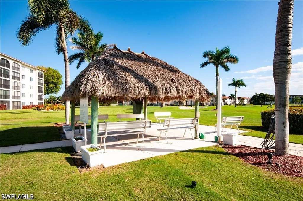 21 High Point Circle E Naples FL 34103