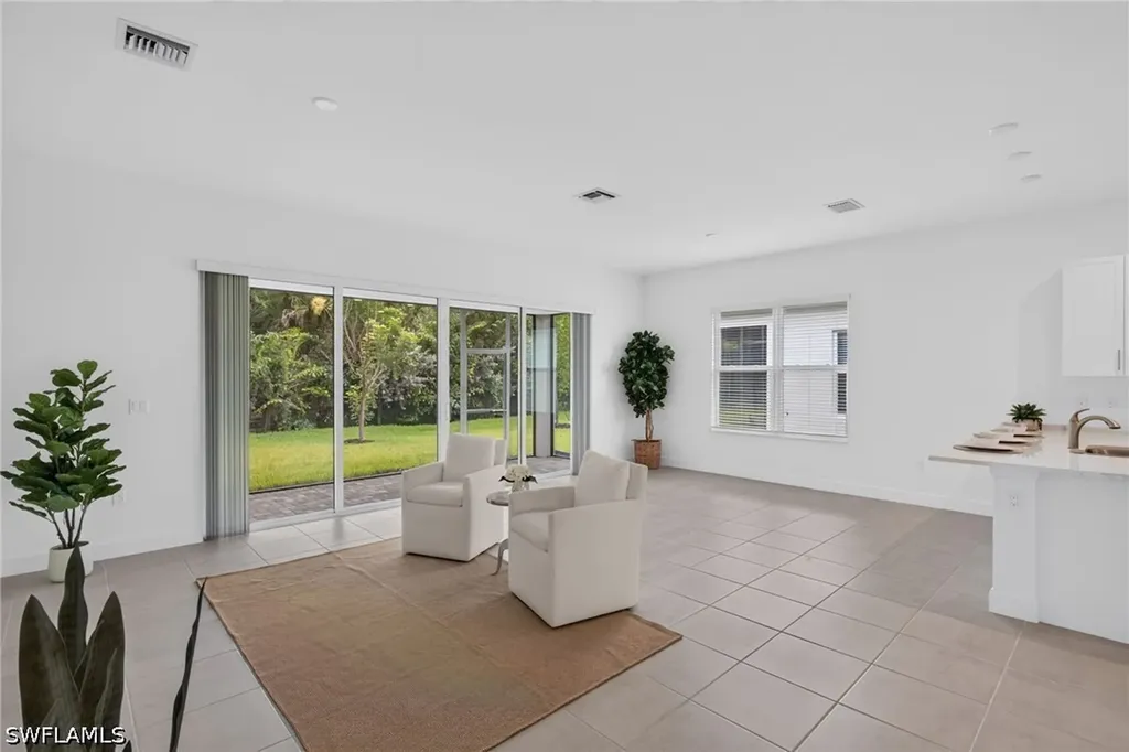 12448 Violet Lane Naples FL 34120