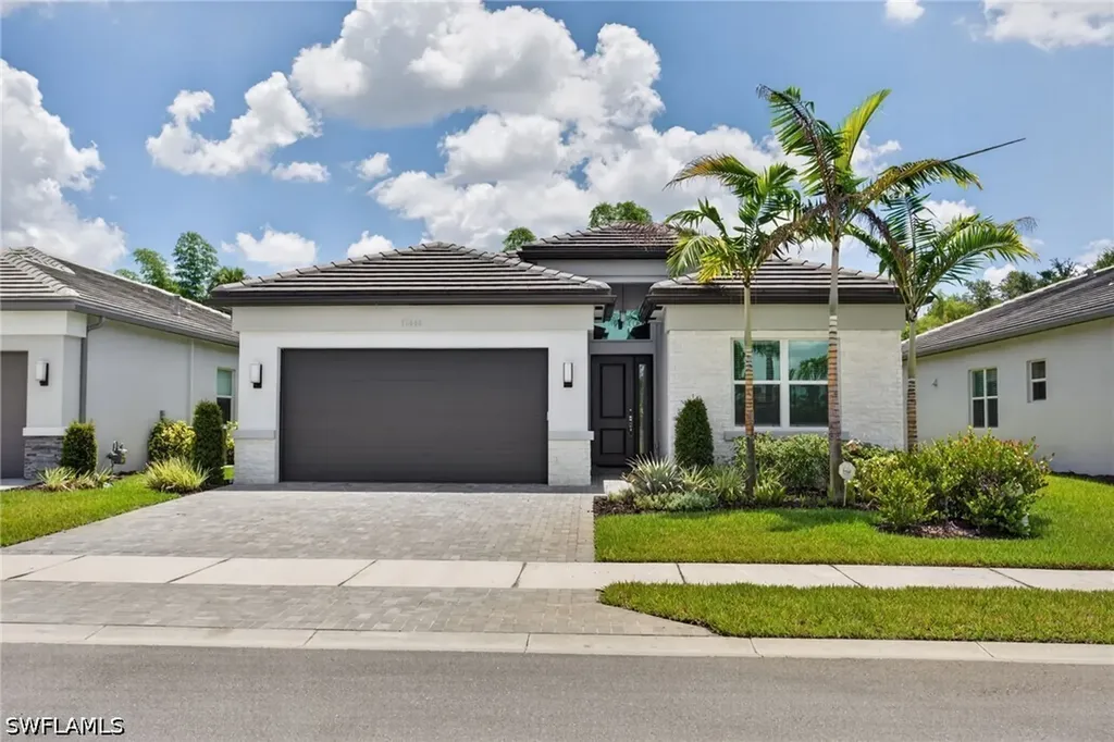 12448 Violet Lane Naples FL 34120