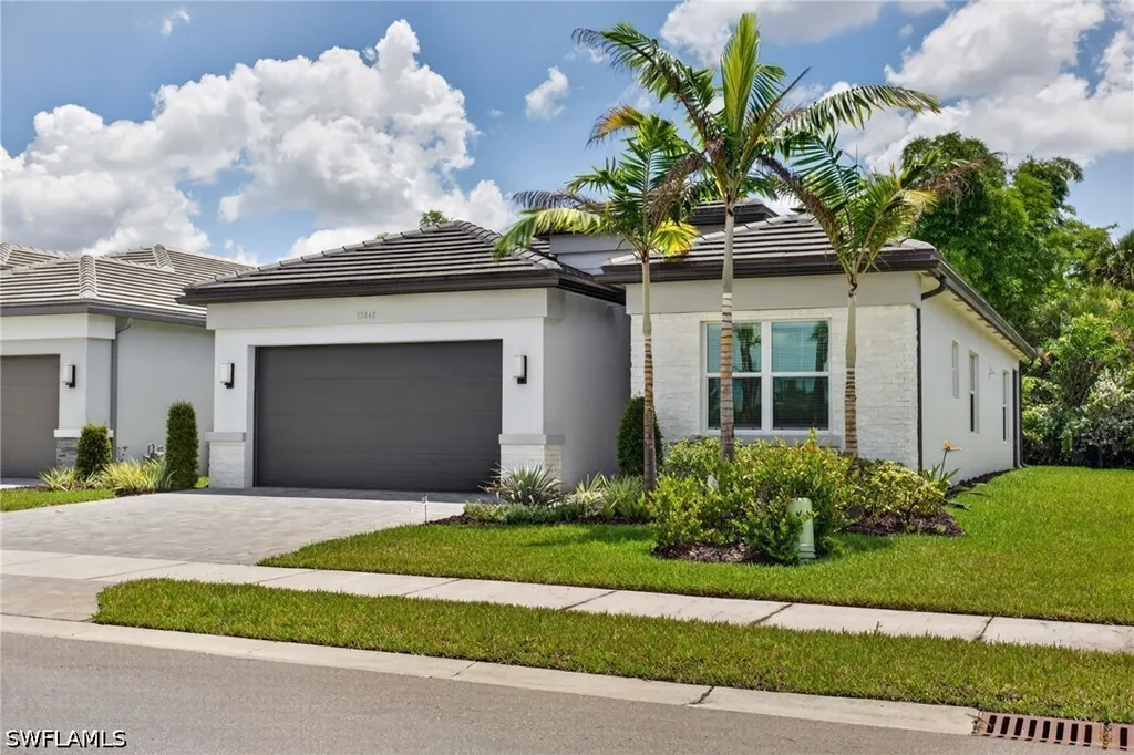 12448 Violet Lane Naples FL 34120