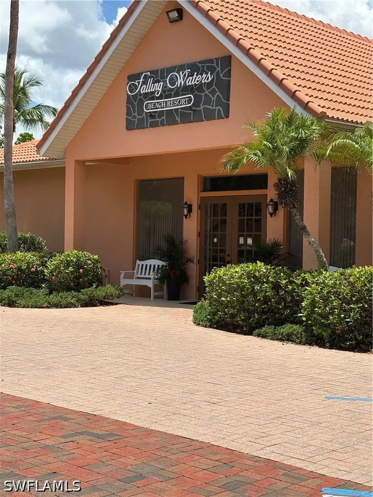 6820 Beach Resort Drive Naples FL 34114
