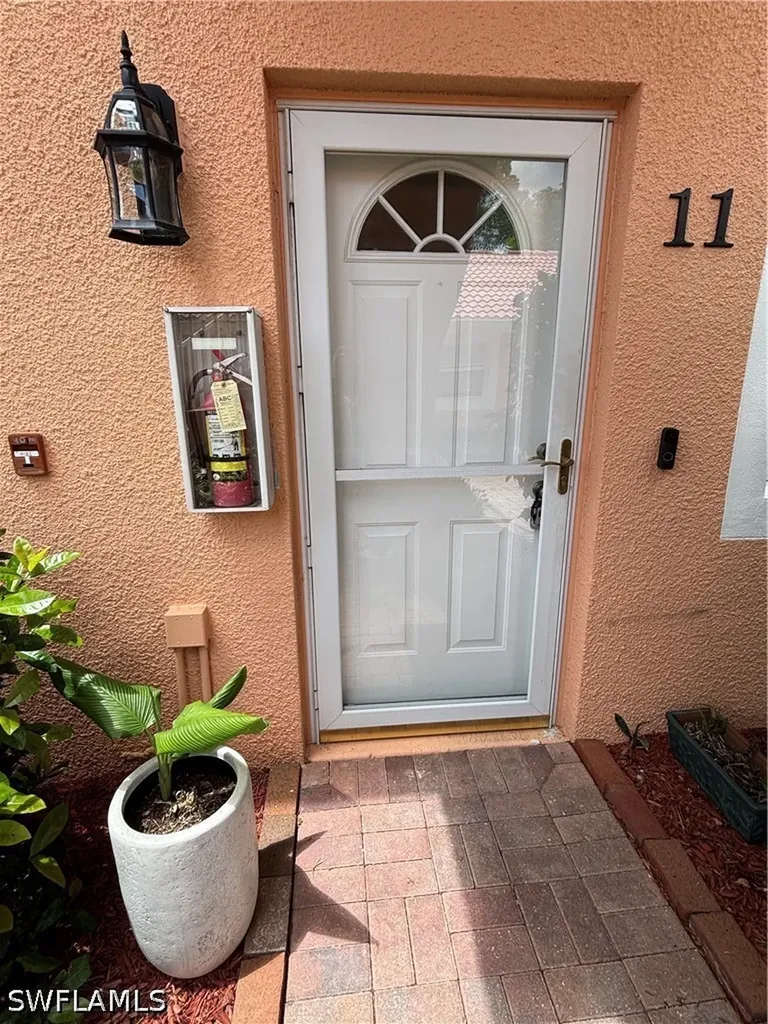 6820 Beach Resort Drive Naples FL 34114