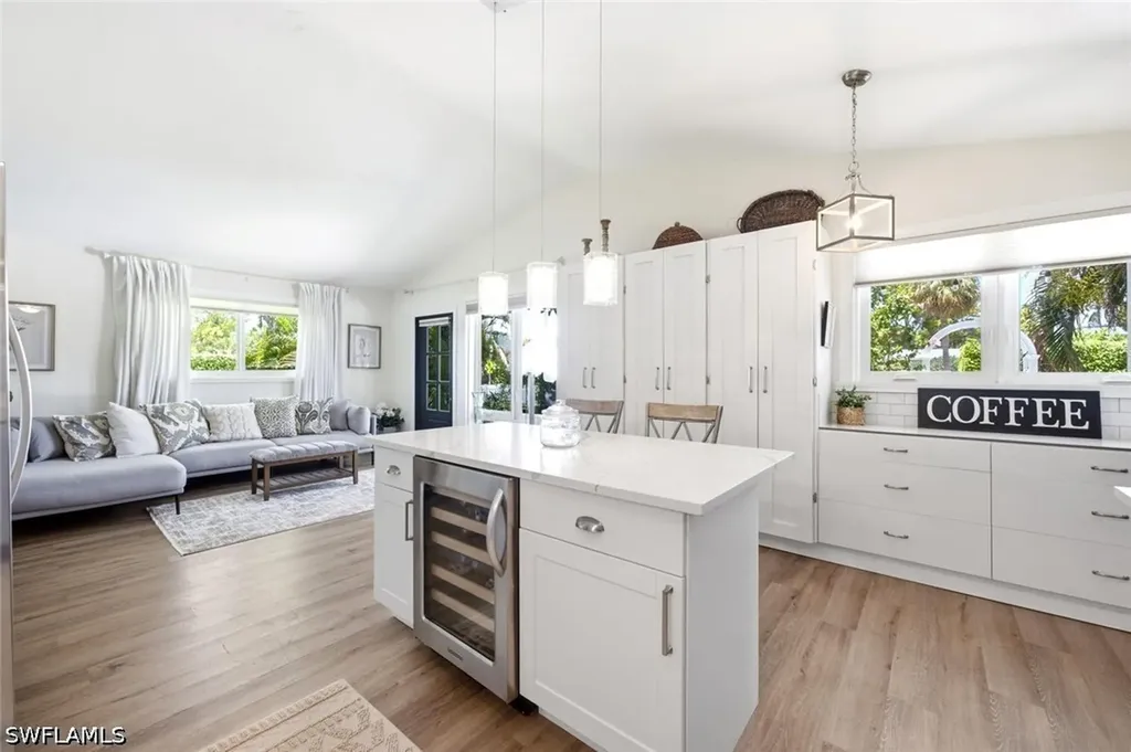 1216 10th Street N Naples FL 34102