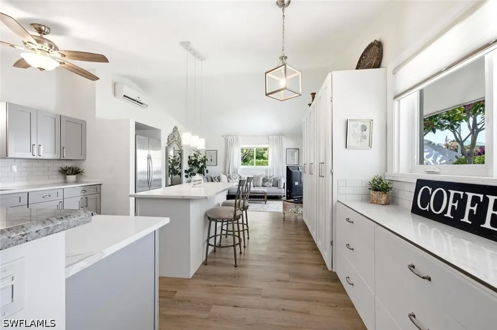 1216 10th Street N Naples FL 34102