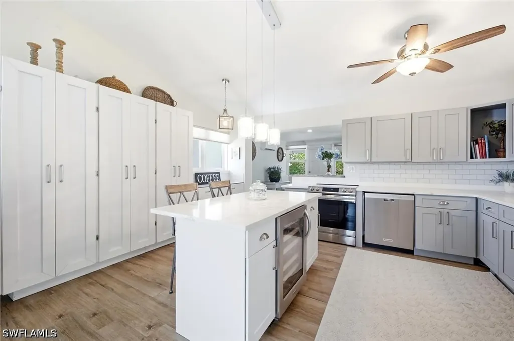 1216 10th Street N Naples FL 34102