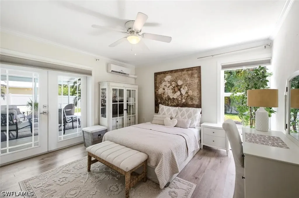 1216 10th Street N Naples FL 34102