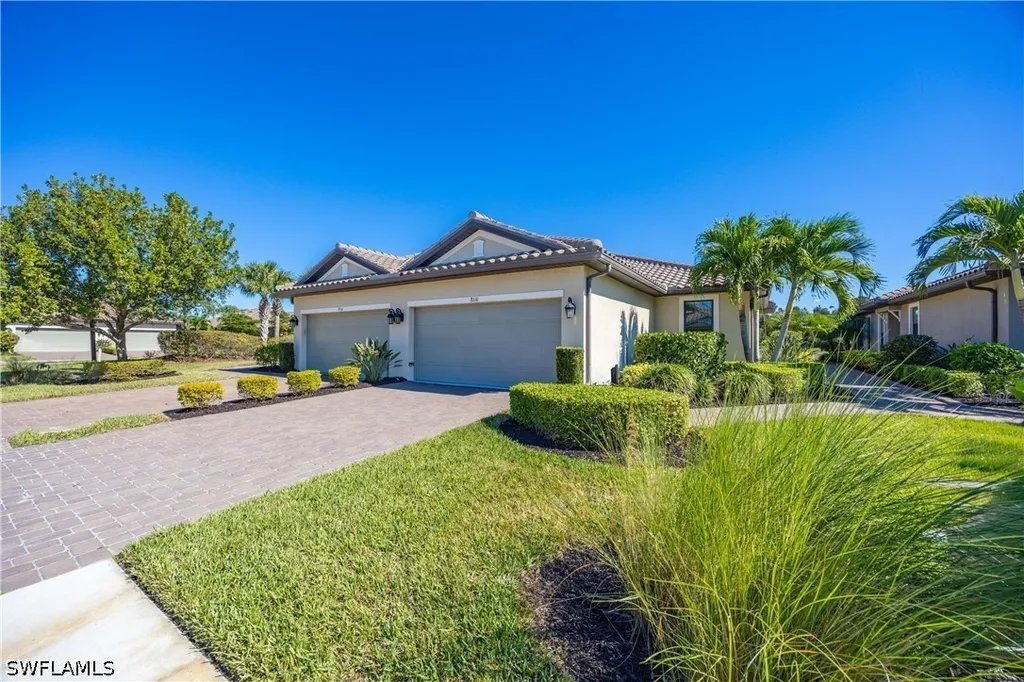 8110 Calle Canovas Street Naples FL 34114