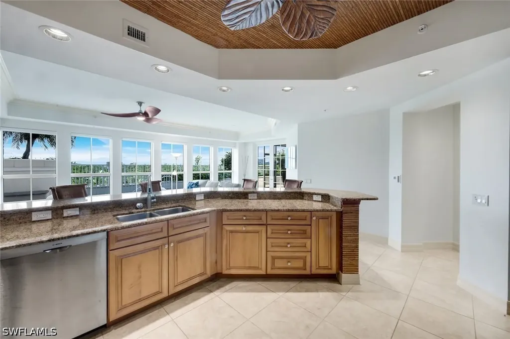 295 Grande Way Naples FL 34110