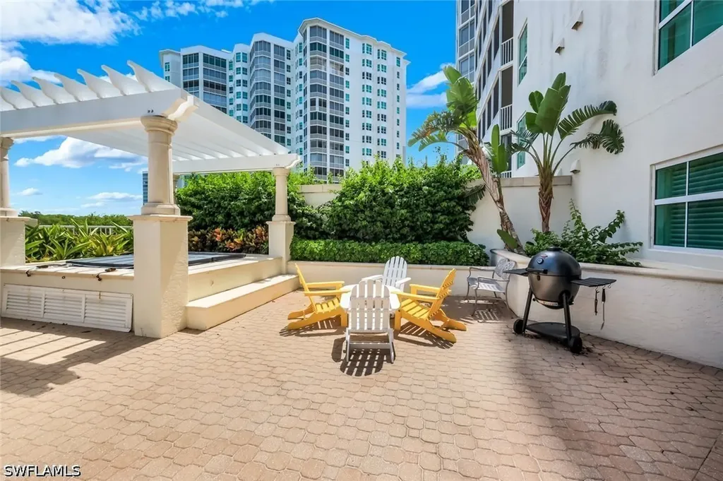 295 Grande Way Naples FL 34110
