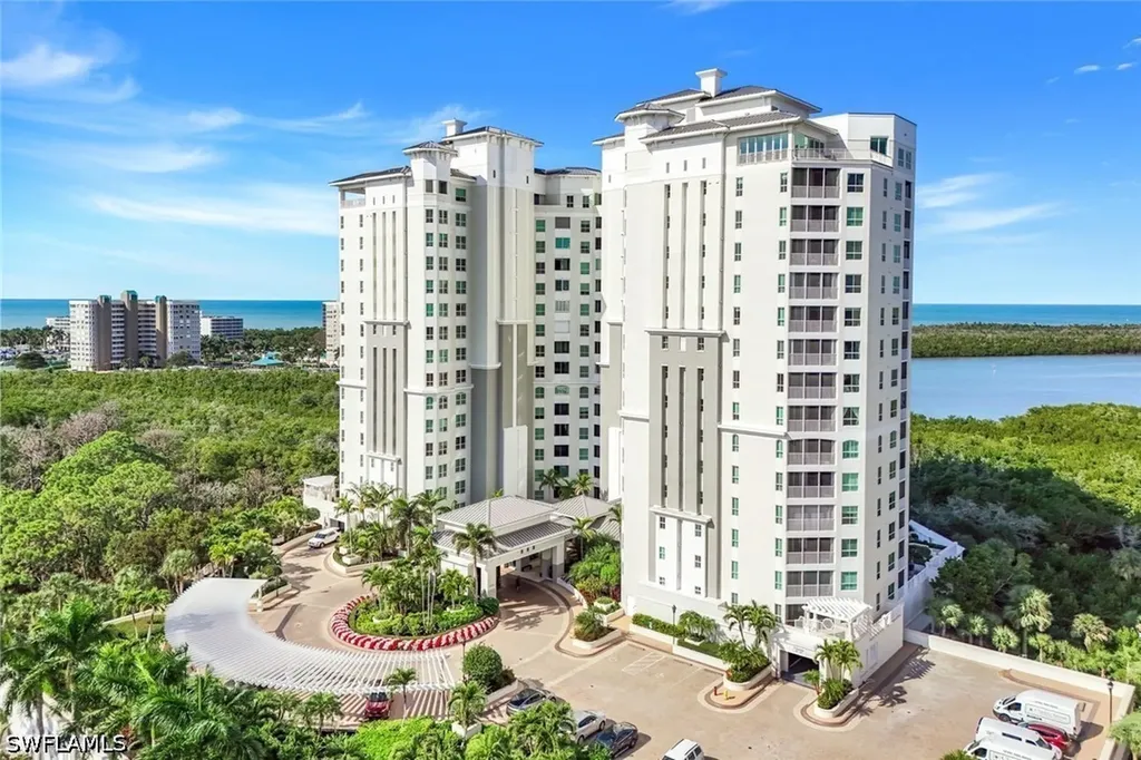 295 Grande Way Naples FL 34110