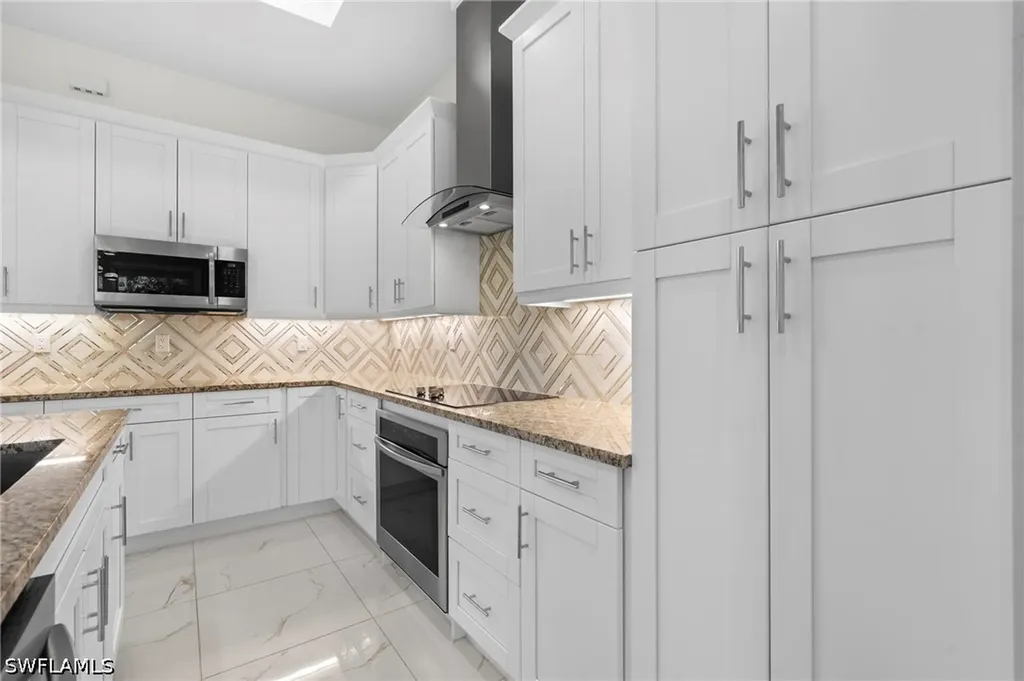 3026 64th Avenue NE Naples FL 34120-2177