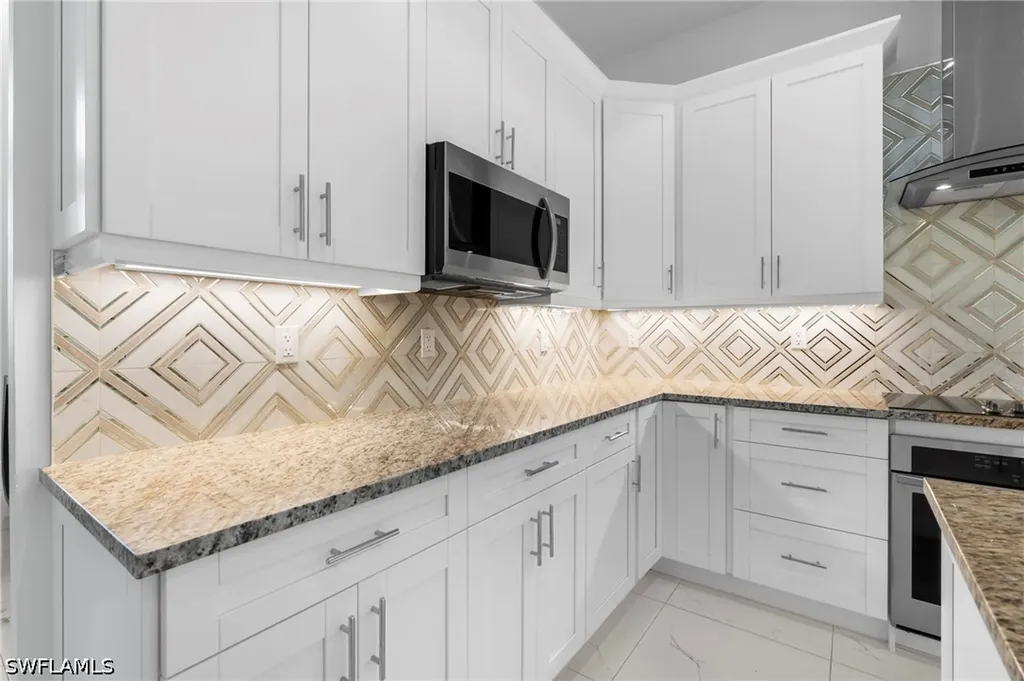 3026 64th Avenue NE Naples FL 34120-2177