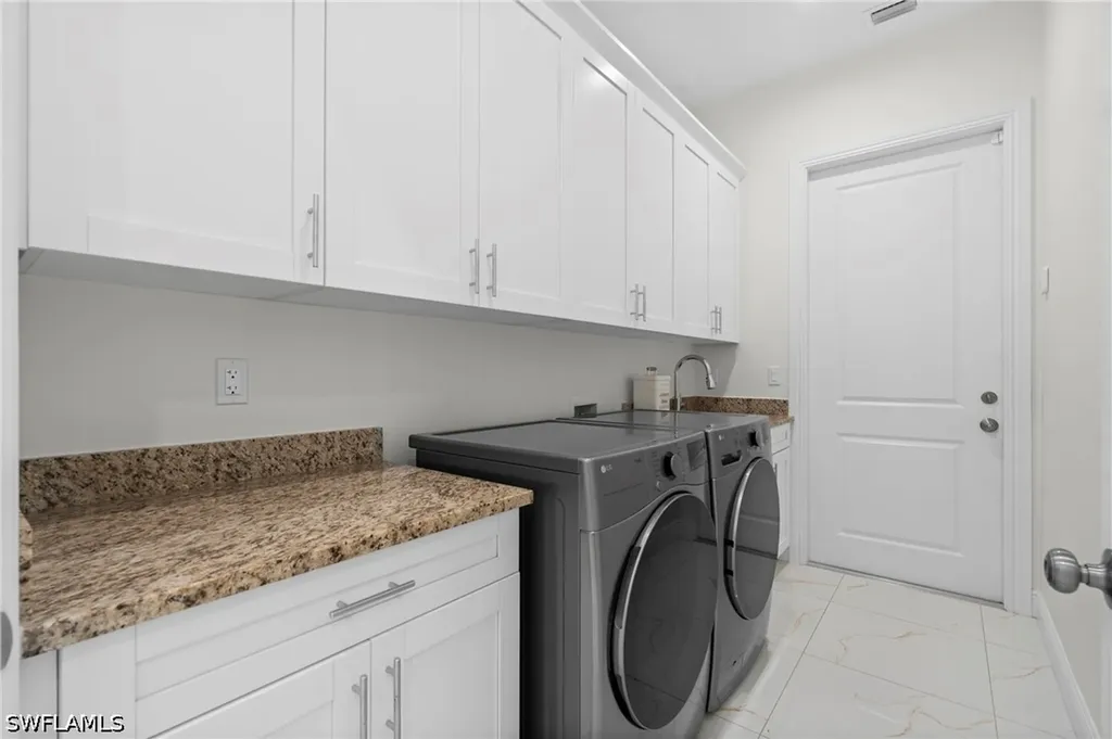 3026 64th Avenue NE Naples FL 34120-2177