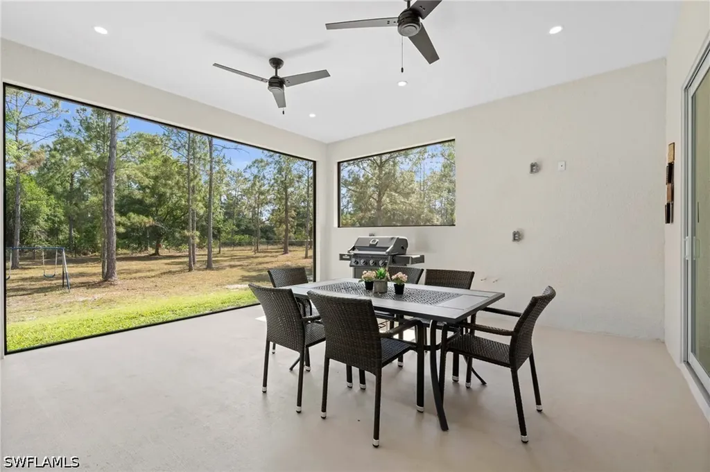 3026 64th Avenue NE Naples FL 34120-2177