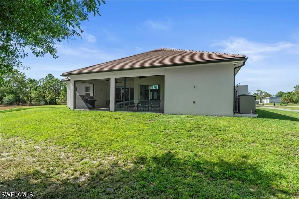 3026 64th Avenue NE Naples FL 34120-2177