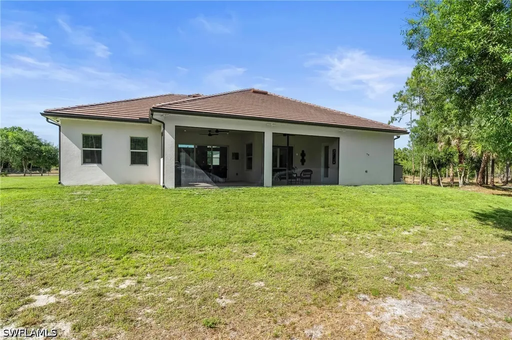 3026 64th Avenue NE Naples FL 34120-2177