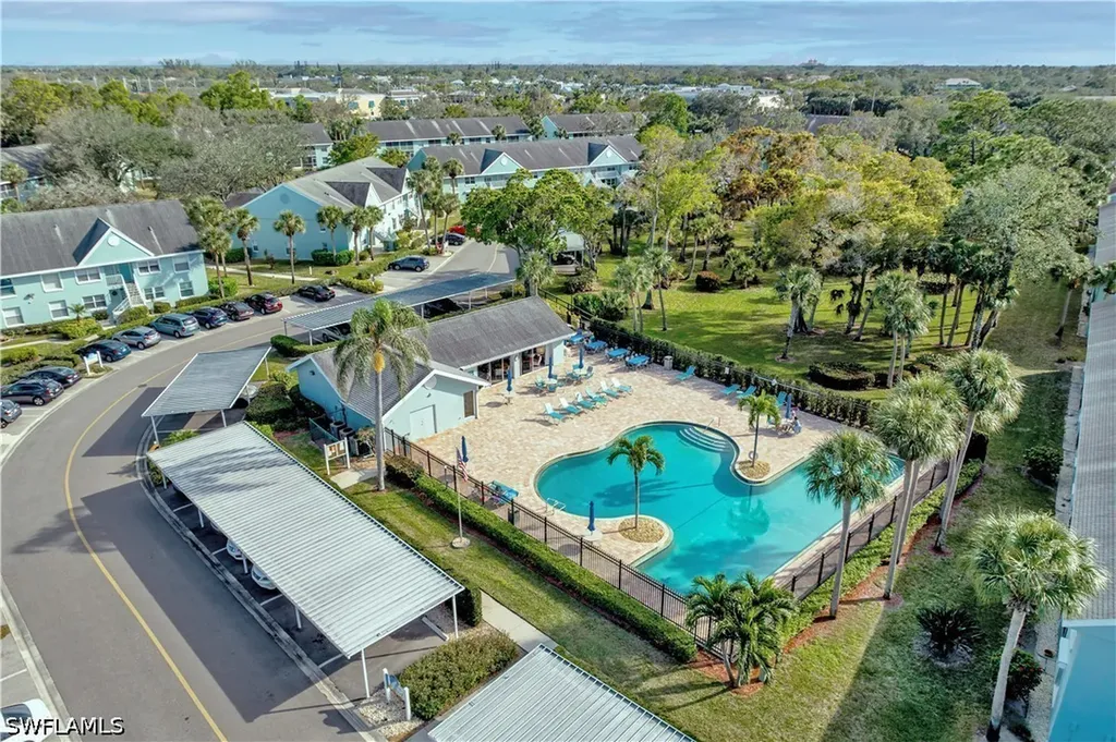 137 Wading Bird Circle Naples FL 34110