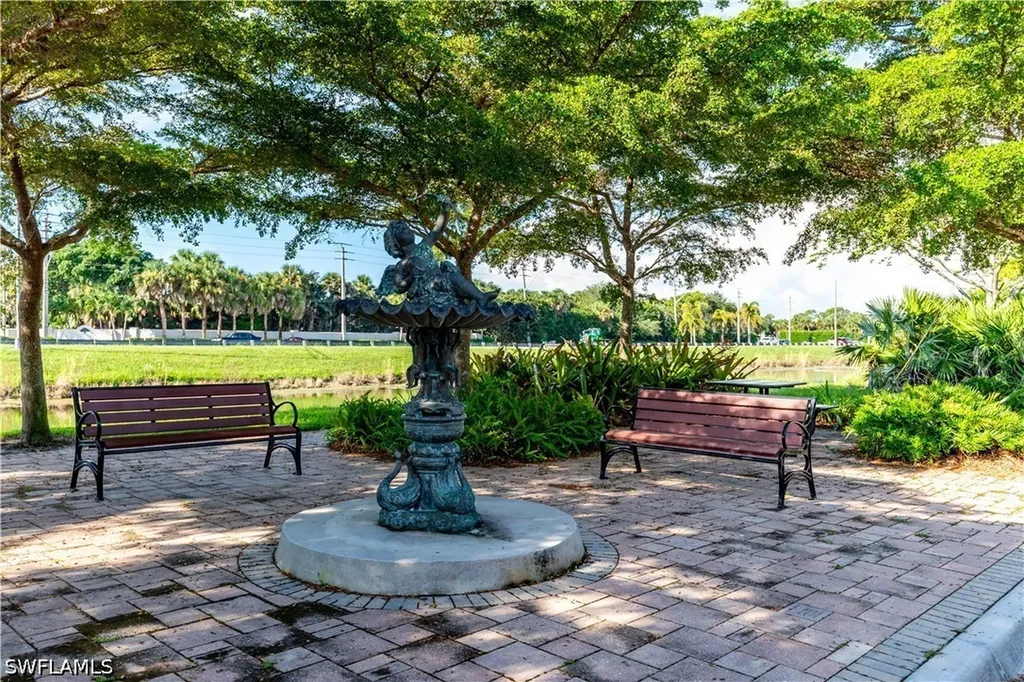137 Wading Bird Circle Naples FL 34110